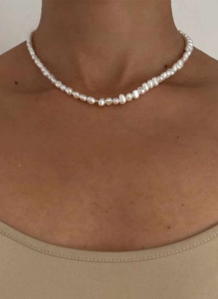 Eter Pearl Necklace